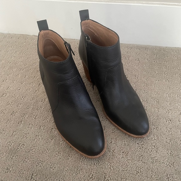 Madewell Leather Bootie - Picture 3 of 10